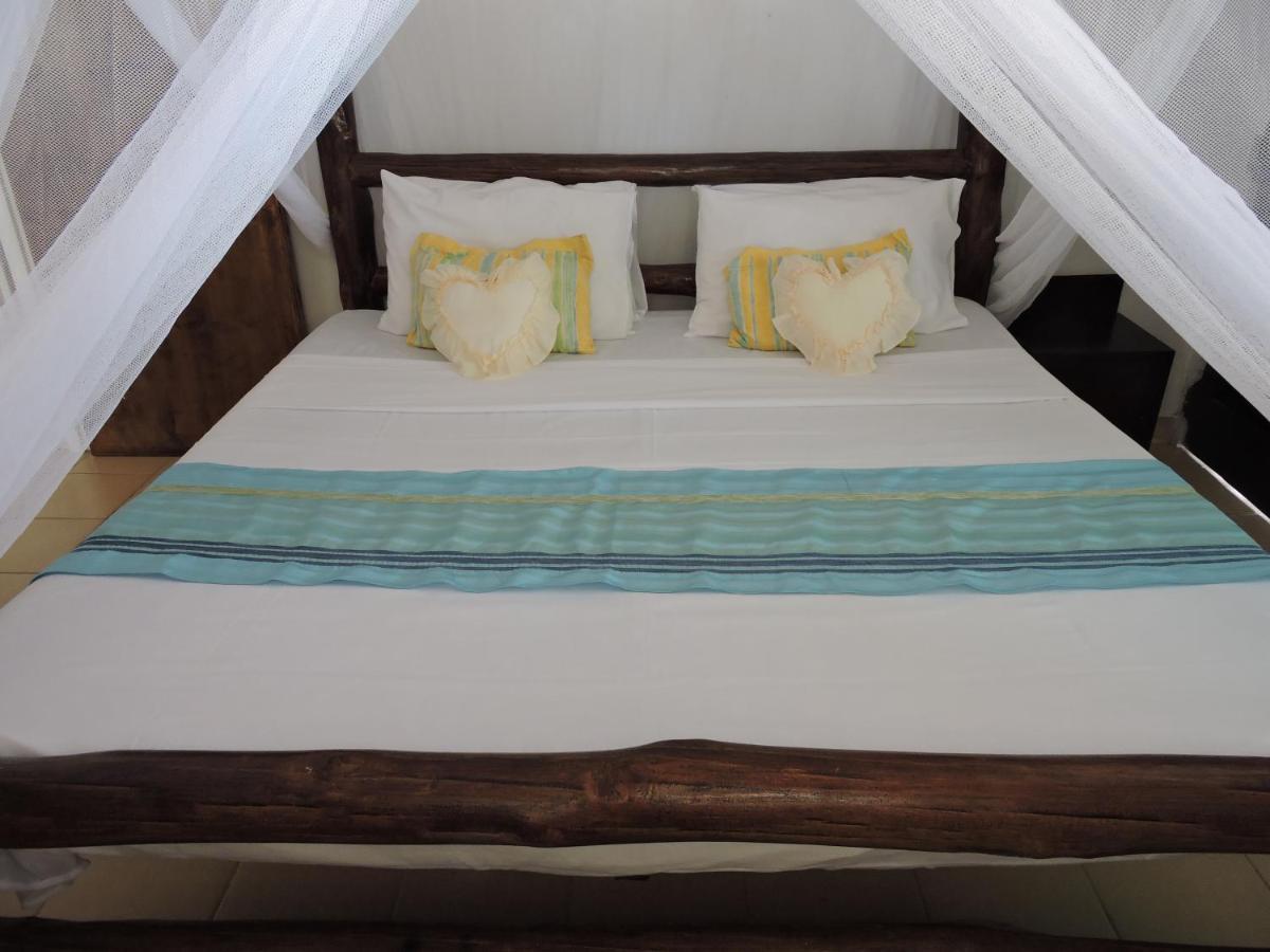Diani Beachalets Екстериор снимка