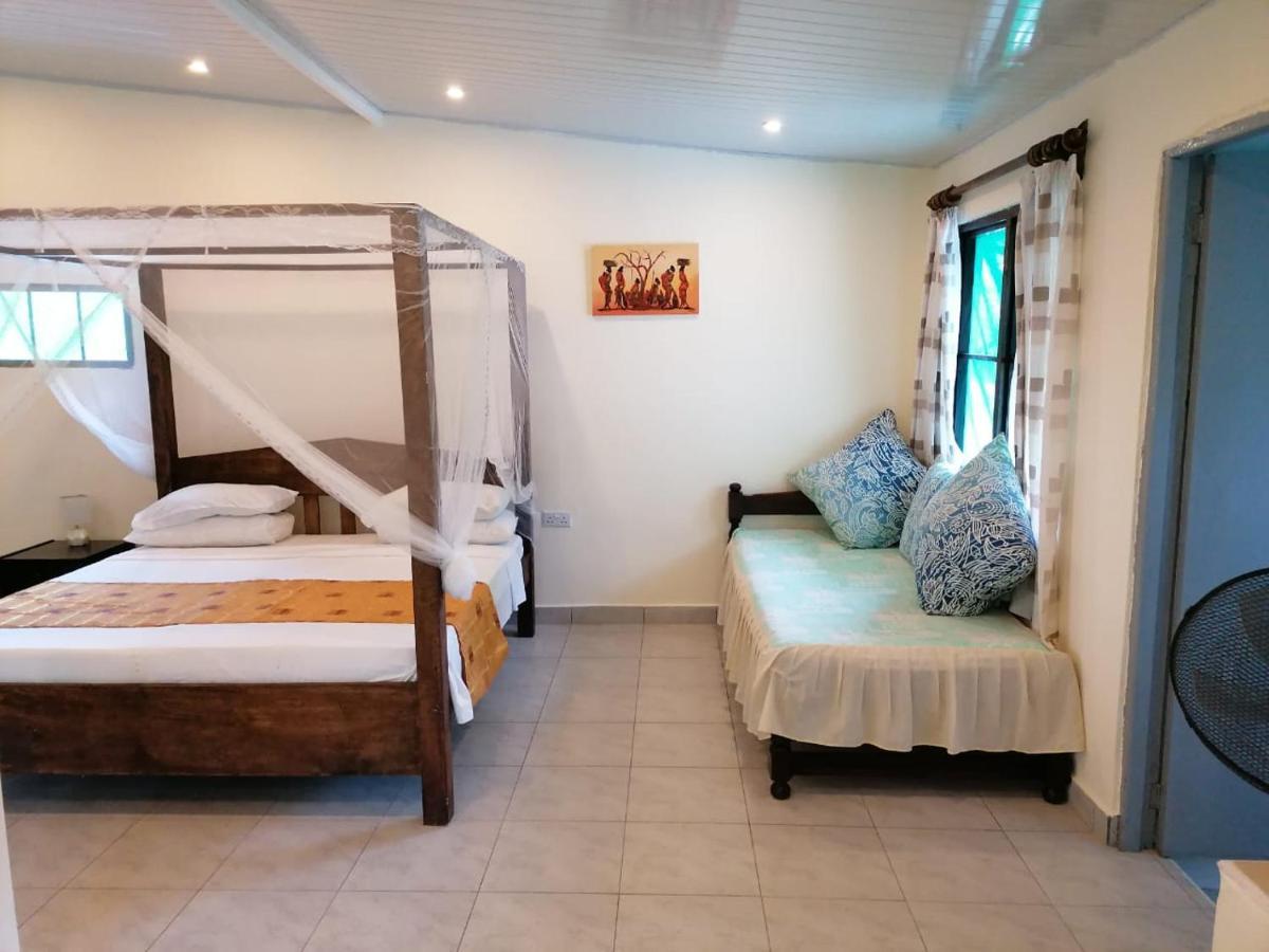 Diani Beachalets Екстериор снимка