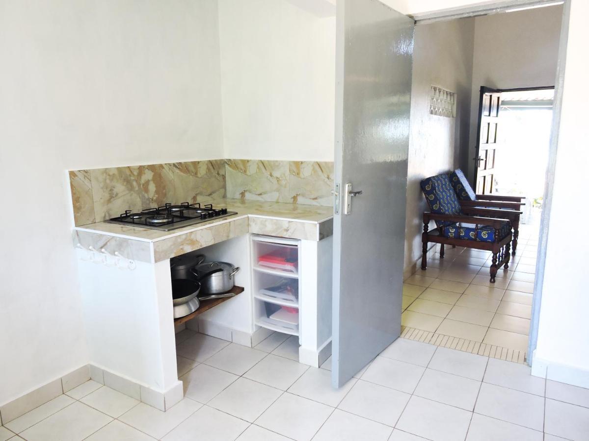 Diani Beachalets Екстериор снимка
