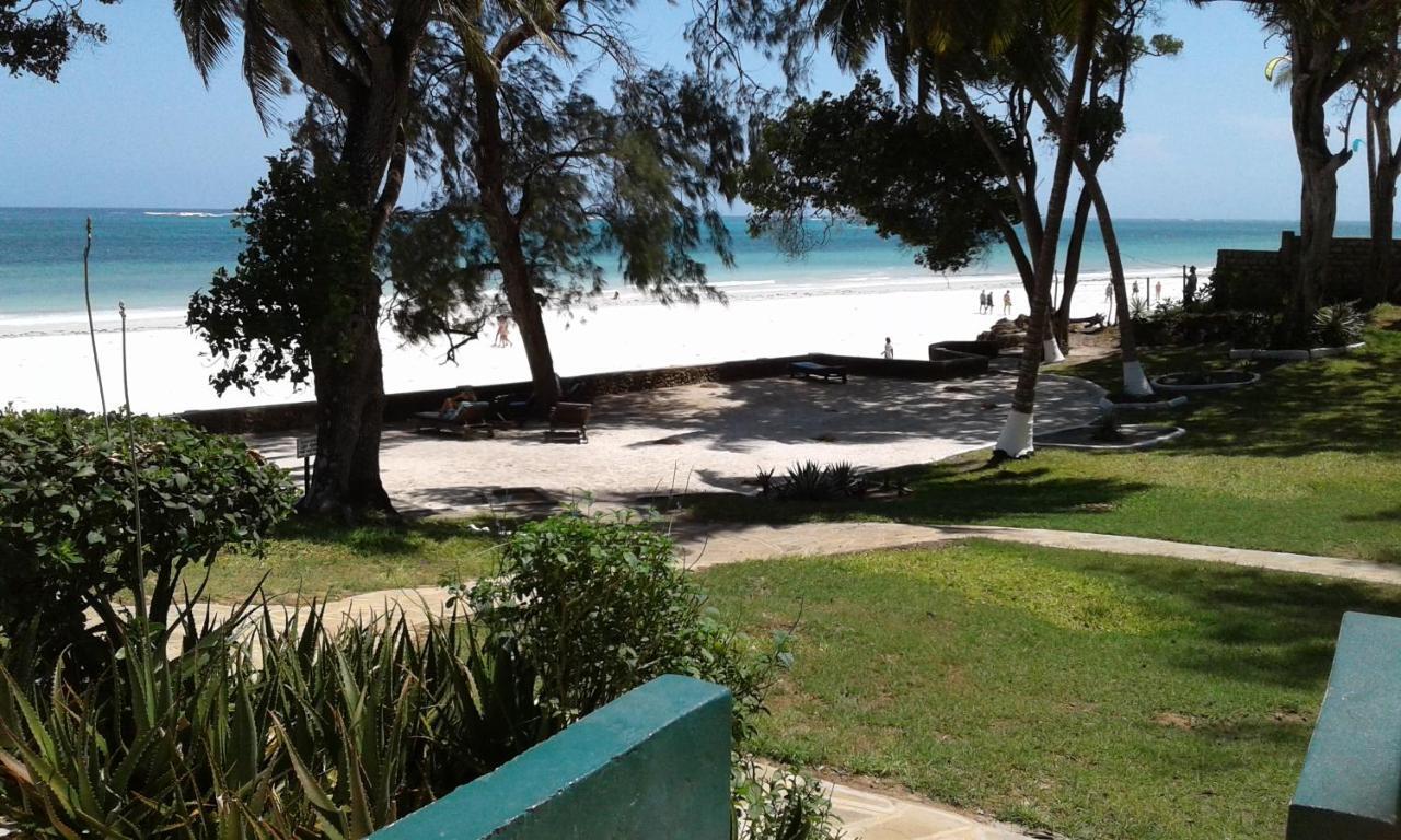 Diani Beachalets Екстериор снимка